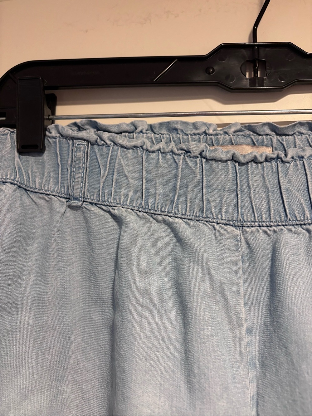 LOFT Light Blue Wide Leg Elastic Waist cropped Chambray Pants - Picture 2 of 7